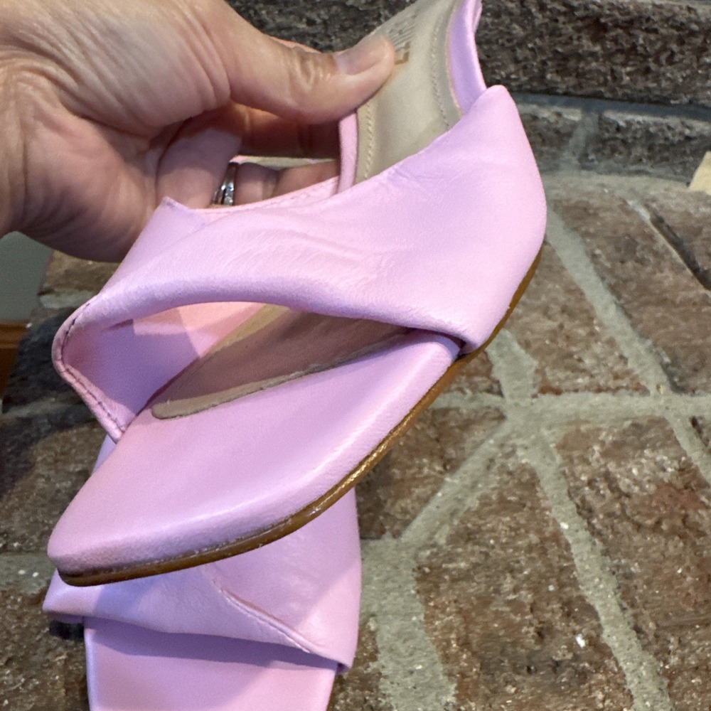 Schutz Womens Cecily Light Pink Leather Slip On Kitten Heels Sandals Size 5.5B - Picture 15 of 16